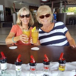 Meet your Posher, Robin